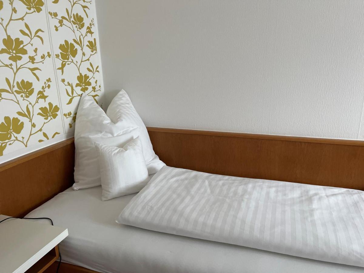Hotel Jungbraeu Абенсберг Екстериор снимка