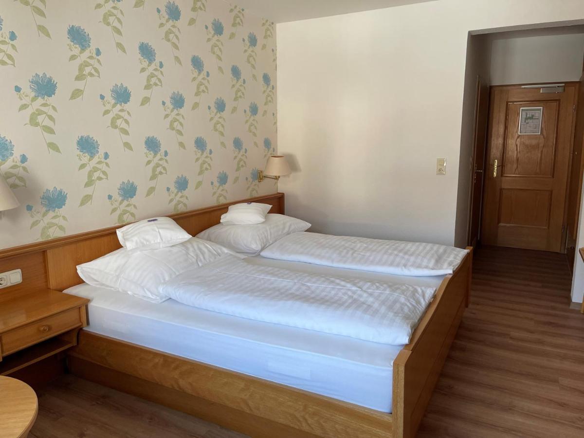 Hotel Jungbraeu Абенсберг Екстериор снимка