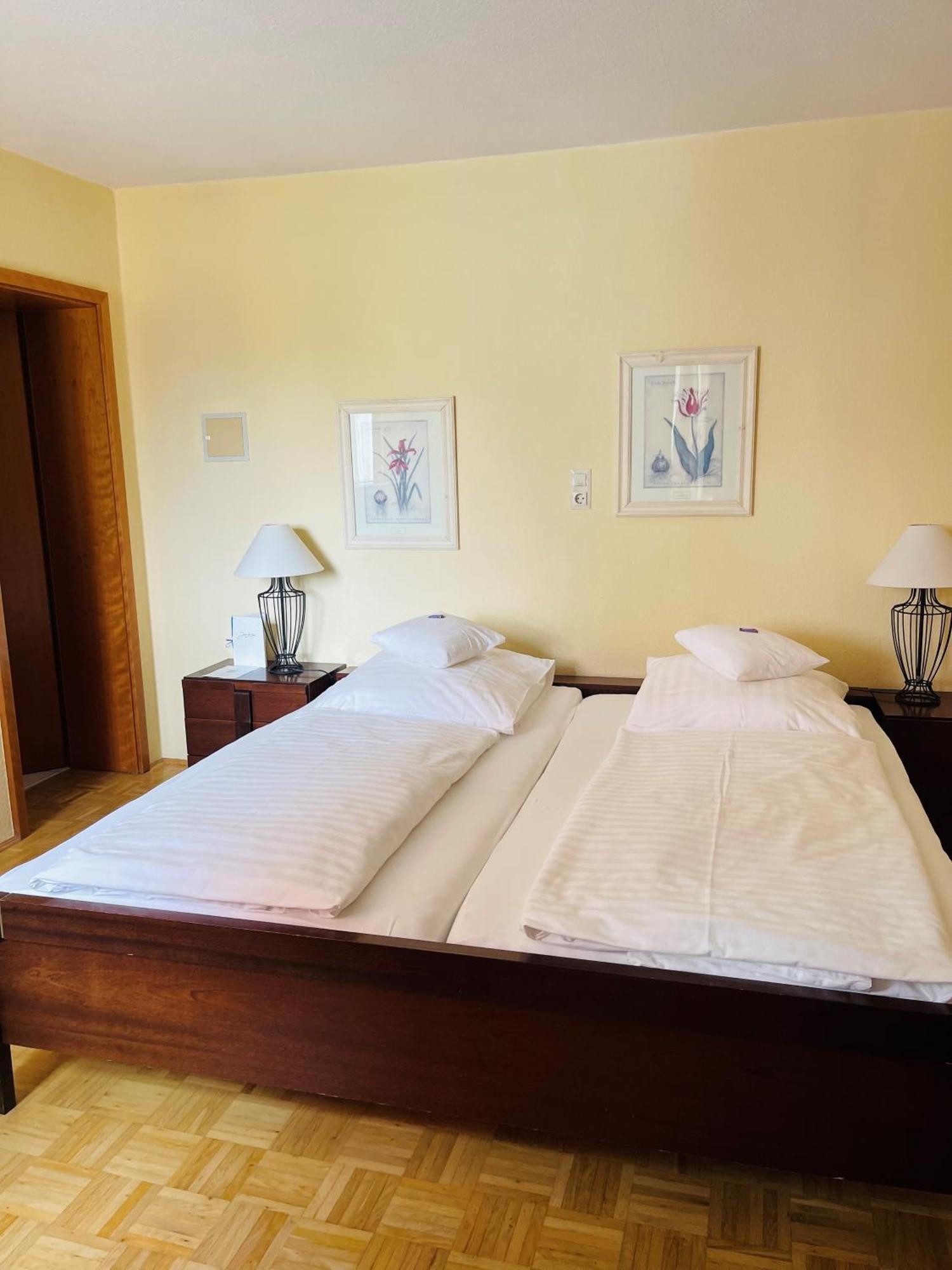 Hotel Jungbraeu Абенсберг Екстериор снимка